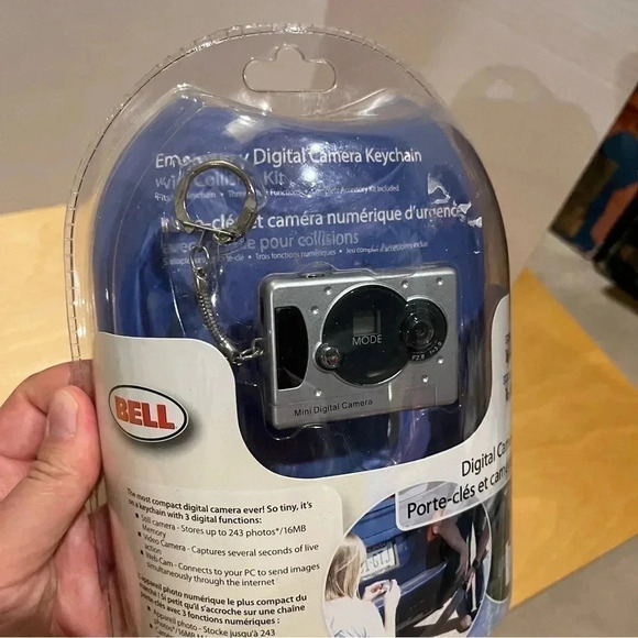 BELL EMERGENCY DIGITAL CAMERA KEYCHAIN  WITH COLLISION KIT | BRAND NEW SEALED - Picture 5 of 10